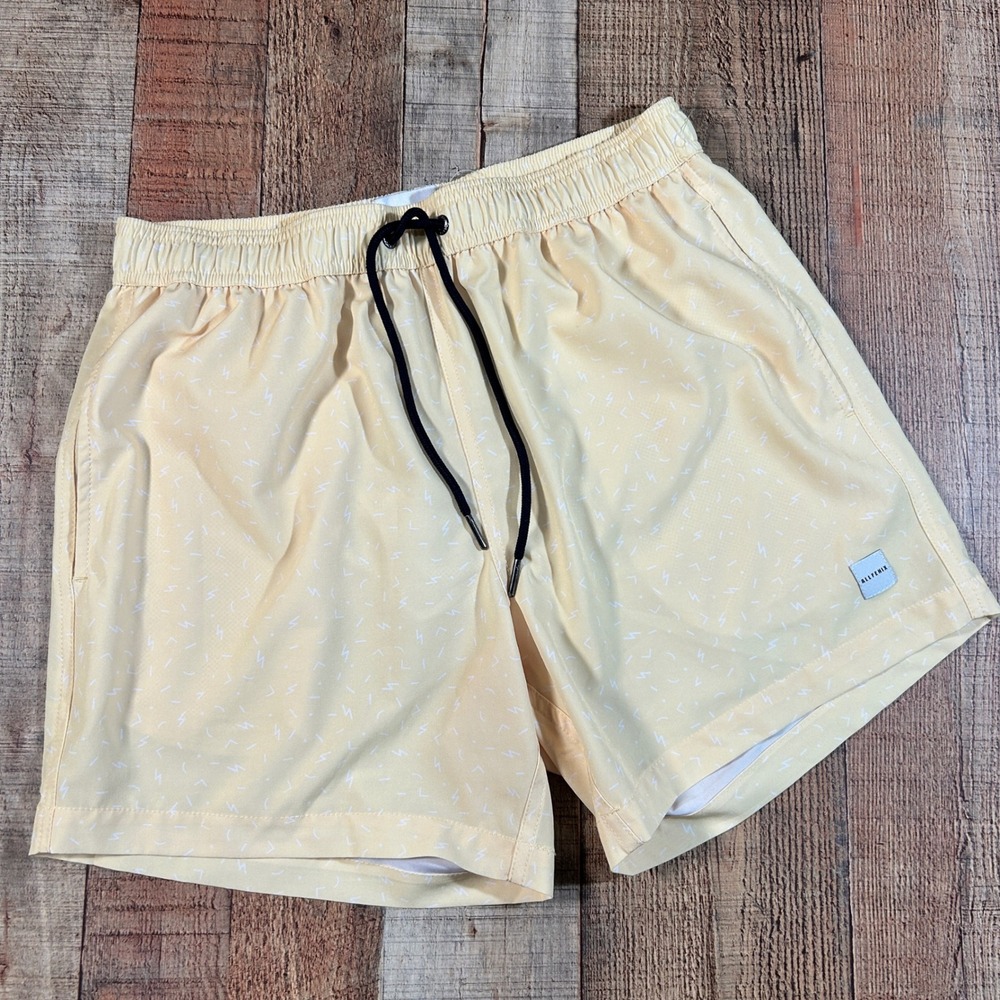 ALLFENIX Mens Swim Trunks M Yellow Print Mesh Lined 5.5" Board Shorts Australia